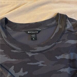 Athleta women’s  Long Sleeve Camouflage oversized sweatshirt- Dark Gray